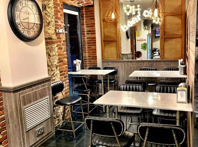 莱昂中央spaqh酒店 酒店