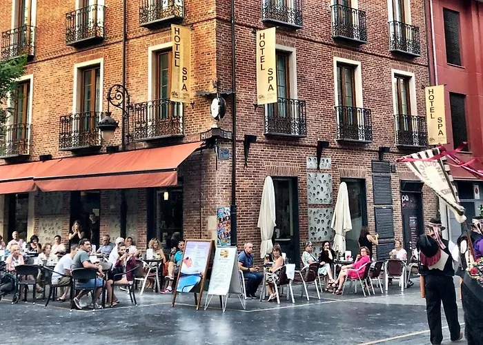 莱昂中央spaqh酒店 酒店