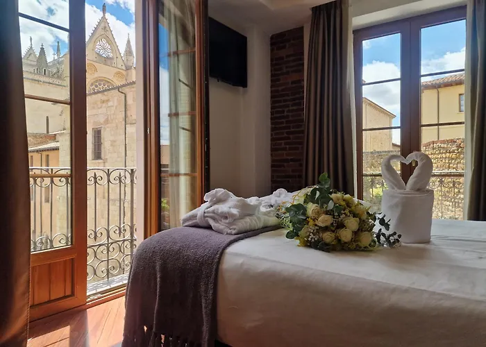 莱昂中央spaqh酒店