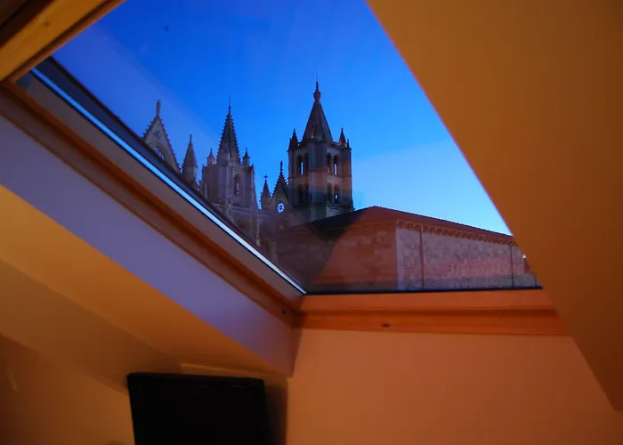 莱昂中央spaqh酒店