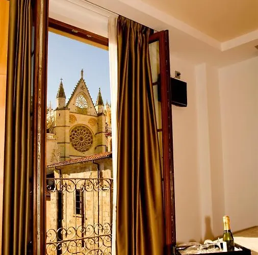 莱昂中央spaqh酒店 莱昂